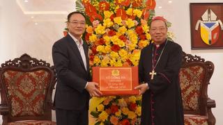 Thứ trưởng Phạm Thế Tùng chúc mừng các chức sắc, tín đồ Công giáo và Tin lành nhân Lễ Giáng sinh