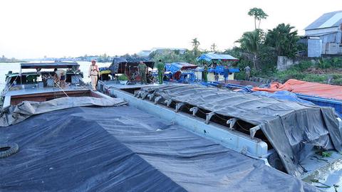 Bắt 7 phương tiện thuỷ vận chuyển khoáng sản không hoá đơn chứng từ