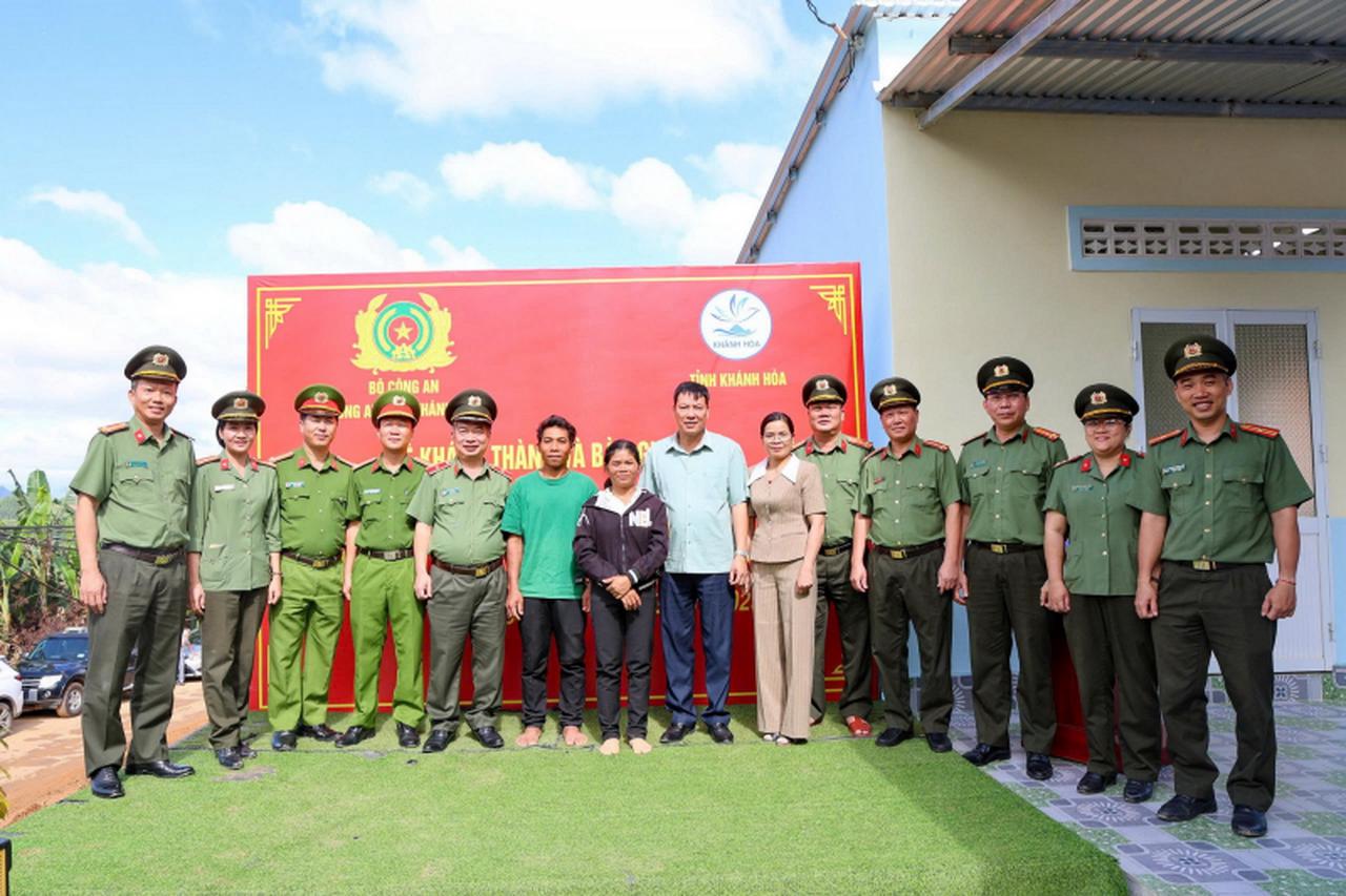 Khánh Hòa khánh thành căn nhà đầu tiên trong “Chiến dịch Quang Trung”