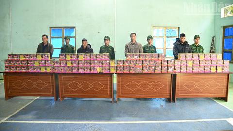 Triệt phát đường dây vận chuyển pháo nổ qua biên giới