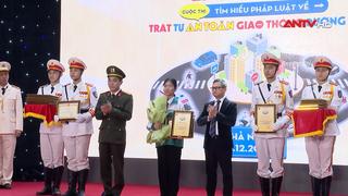 Trao giải cuộc thi tìm hiểu pháp luật về trật tự, an toàn giao thông đường bộ
