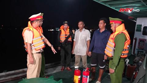 Đêm tuần tra của tổ 363 đường thủy nội địa Công an TPHCM