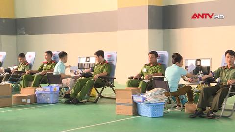 Nhiều hoạt động ý nghĩa của tuổi trẻ CAND 