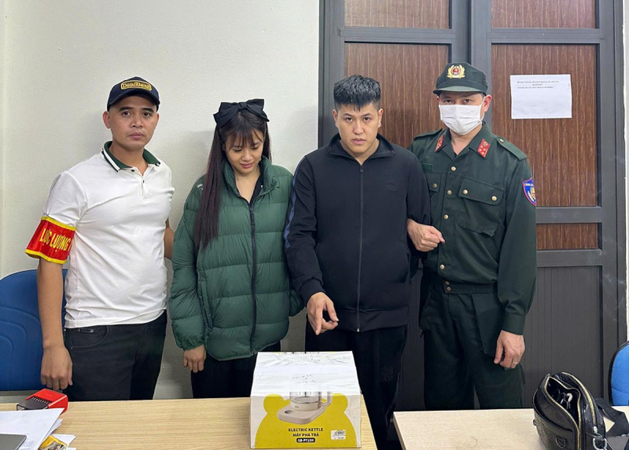 Đôi nam nữ đi ô tô mang lượng lớn ma tuý bị Cảnh sát 141 bắt giữ