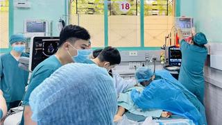 Phép màu hồi sinh bé trai 5 tuổi bị viêm cơ tim cấp