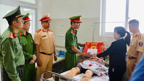 Đối tượng tông thẳng xe làm gãy chân Cảnh sát giao thông tổ 911