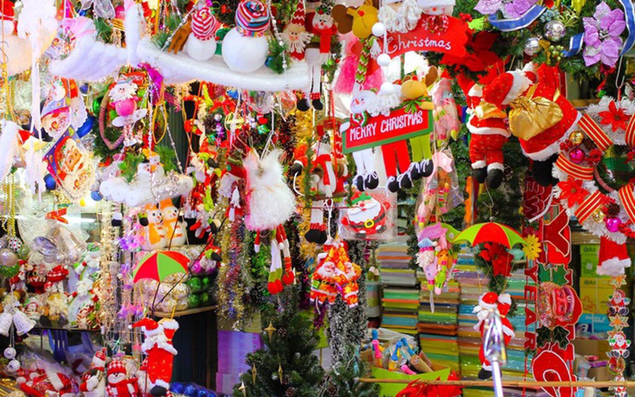 Hà Nội rực rỡ sắc màu Noel