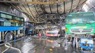 Cháy garage ở Gia Lai, nhiều ô tô bị thiêu rụi