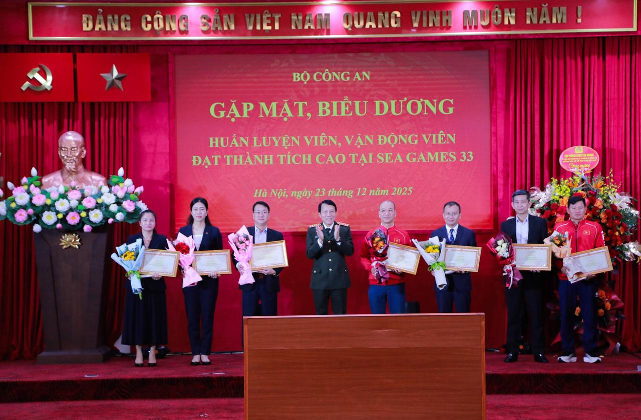 Biểu dương HLV, VĐV thể thao CAND đạt thành tích cao tại SEA Games 33