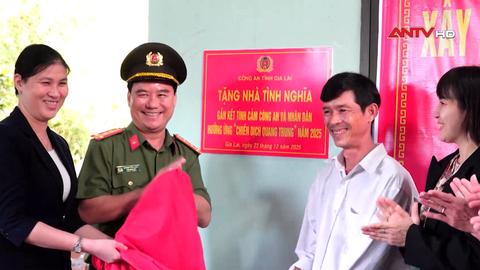 Công an Gia Lai trao nhà mới, thắp niềm tin sau bão lũ
