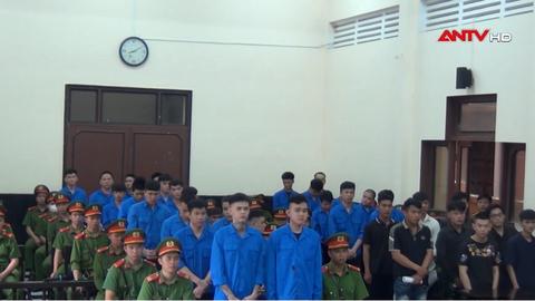 Xét xử 31 bị cáo mang súng, hung khí đi giải quyết mâu thuẫn