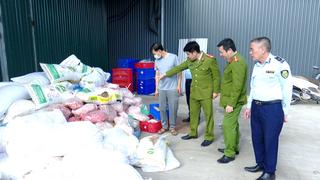 Phát hiện hơn 2 tấn mỡ, bì lợn bốc mùi ôi thiu tại hộ kinh doanh