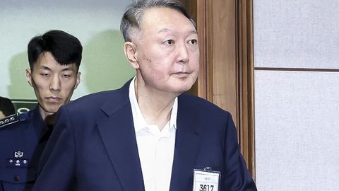 Cựu Tổng thống Hàn Quốc Yoon Suk Yeol bị đề nghị mức án 10 năm tù