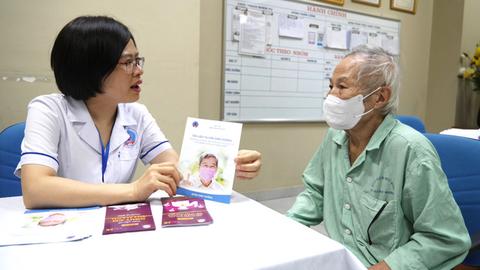 Việt Nam đang bước nhanh vào tiến trình già hóa dân số