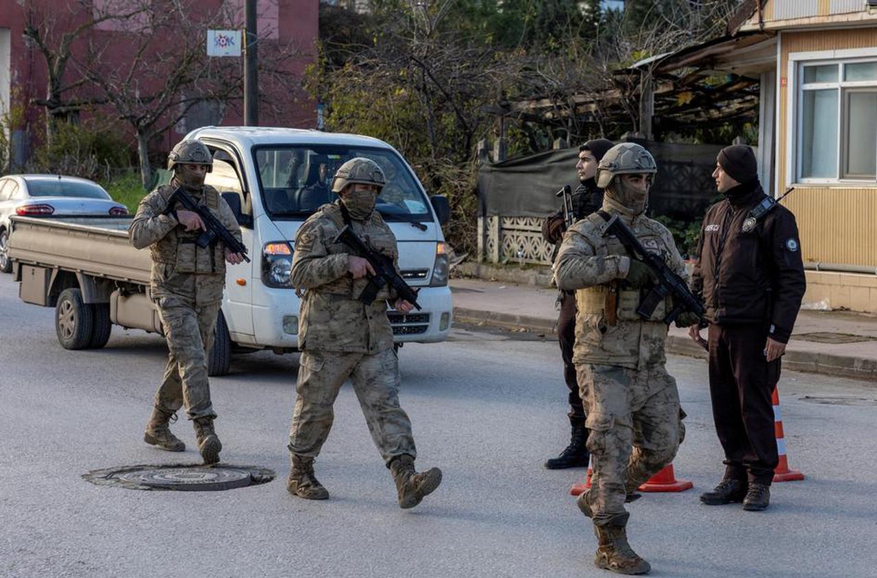 11 cảnh sát Thổ Nhĩ Kỳ thương vong khi đấu súng với IS