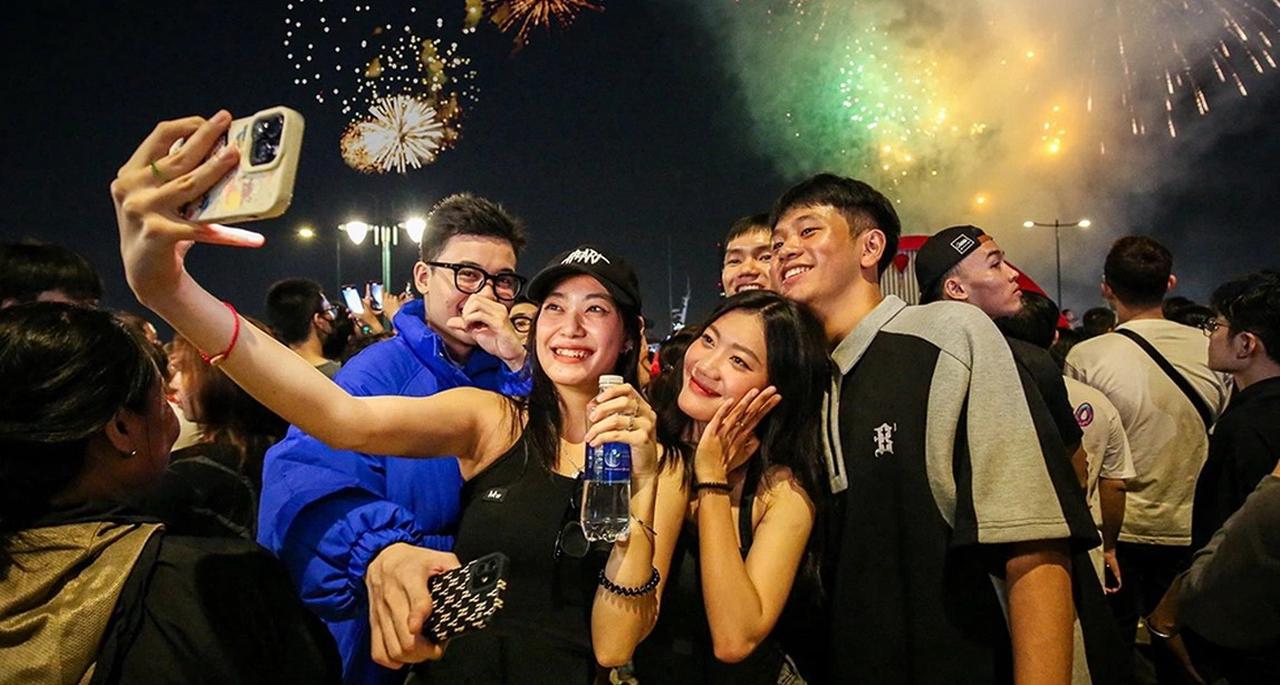 Rộn ràng không khí đón năm mới trên cả nước