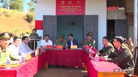Công an Lâm Đồng bàn giao 5 căn nhà cho người dân biên giới