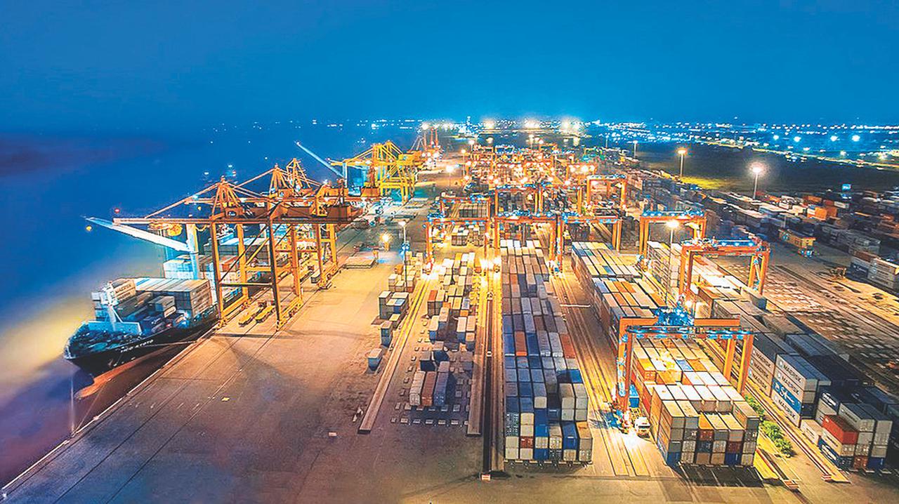 Hướng tới mục tiêu tăng trưởng kinh tế hai con số