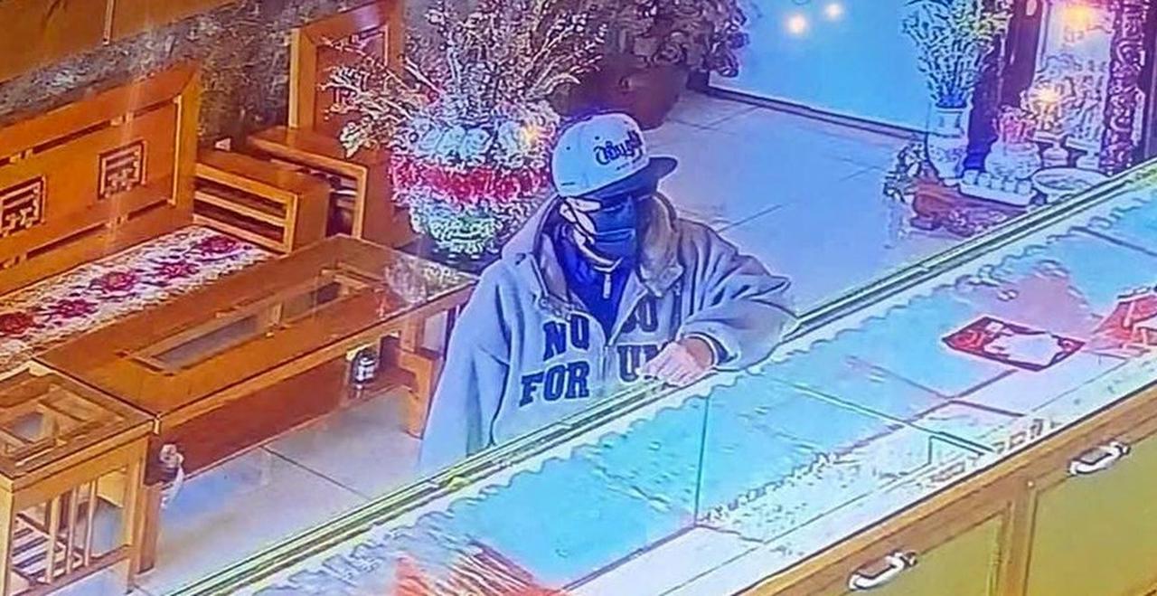 Truy xét kẻ cướp tiệm vàng tại Lâm Đồng