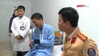 Thăm, động viên cán bộ Cảnh sát giao thông bị thương khi làm nhiệm vụ