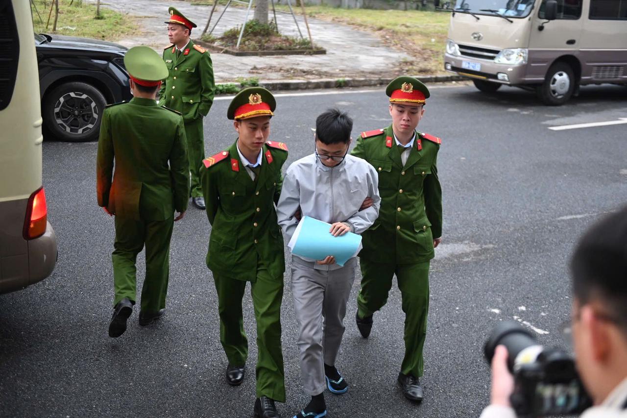 Sáng nay, xét xử 2 cựu Cục trưởng Cục An toàn thực phẩm