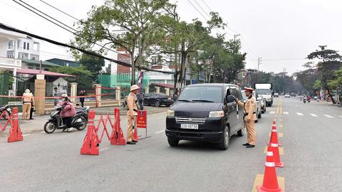 Nỗ lực giữ bình yên các cung đường trong ngày nghỉ lễ
