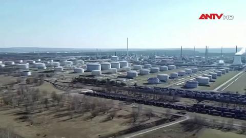 OPEC+ duy trì sản lượng bất chấp biến động