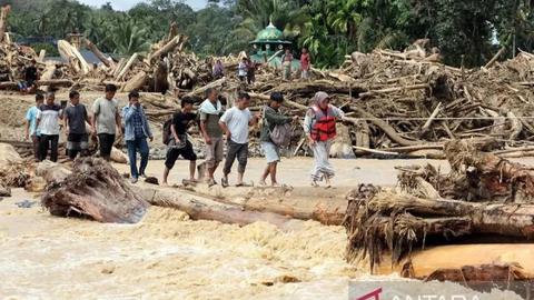 Lũ lụt nghiêm trọng tái diễn tại Tây Sumatra, Indonesia