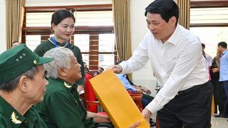 Chủ tịch nước quyết định 2 mức quà tết tặng người có công