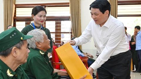 Chủ tịch nước quyết định 2 mức quà tết tặng người có công