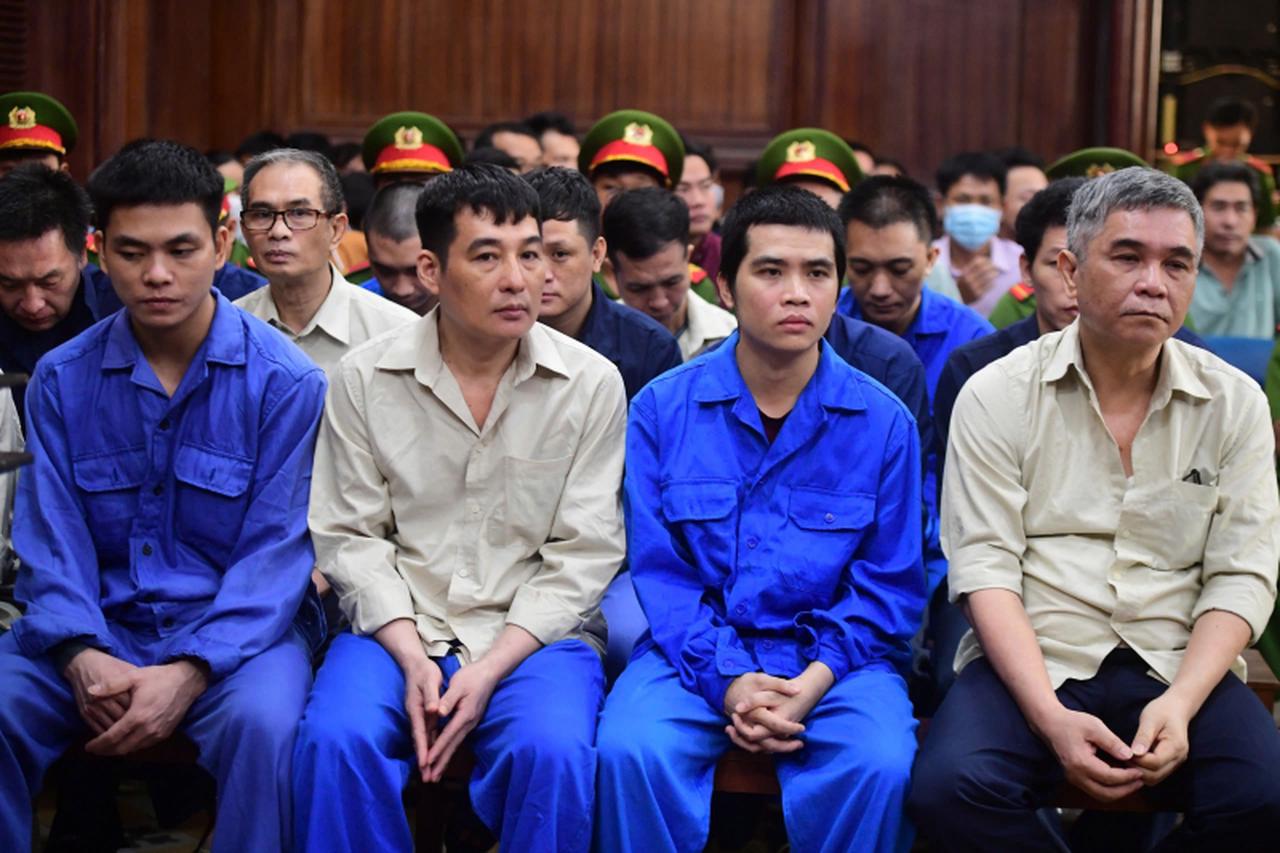 Xét xử 64 bị cáo đưa và nhận hối lộ tại Trung tâm đăng kiểm 50-04V