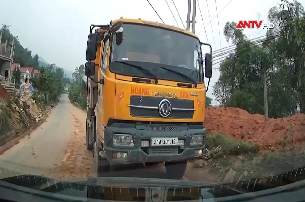 Xử lý xe tải vi phạm từ phản ánh của người dân 