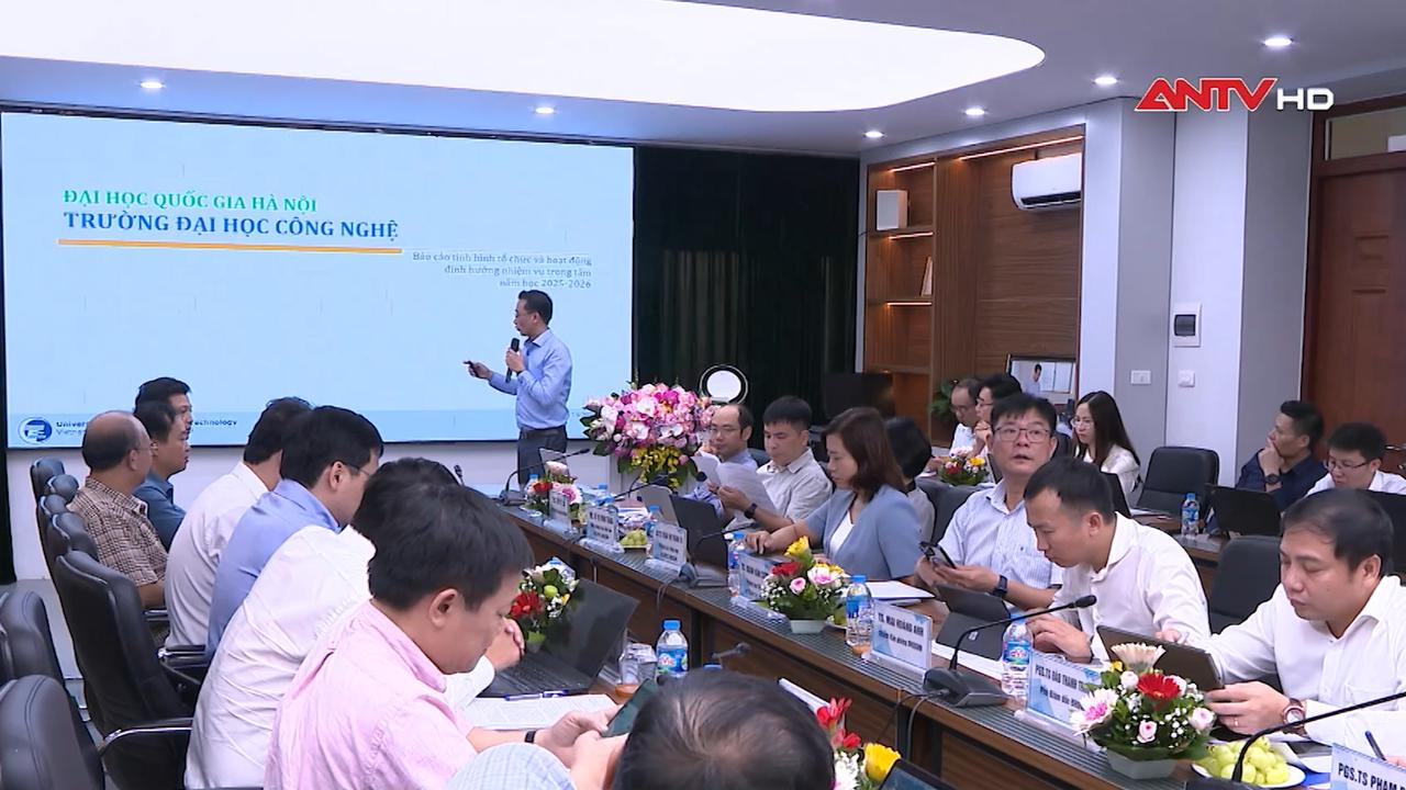 Đột phá chiến lược: Xây dựng nguồn nhân lực chất lượng cao