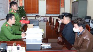 3 đối tượng làm giả con dấu, tài liệu trong hoạt động tuyển dụng 