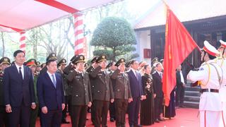 Đoàn đại biểu Đảng ủy Công an TƯ, Bộ Công an dâng hương tưởng niệm 110 năm Ngày sinh đồng chí Trần Quốc Hoàn