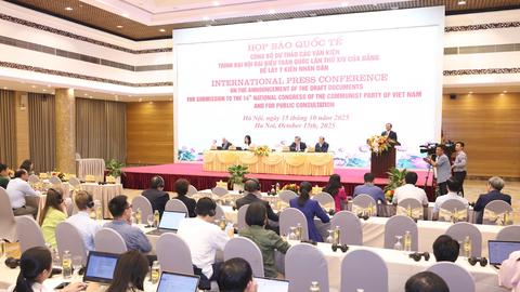 Tiếp tục hoàn thiện thể chế, tạo bước đột phá trong công tác xây dựng Đảng