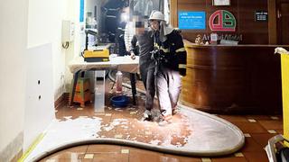 Cảnh sát cứu 7 người thoát khỏi đám cháy, tạm giữ 1 nghi phạm