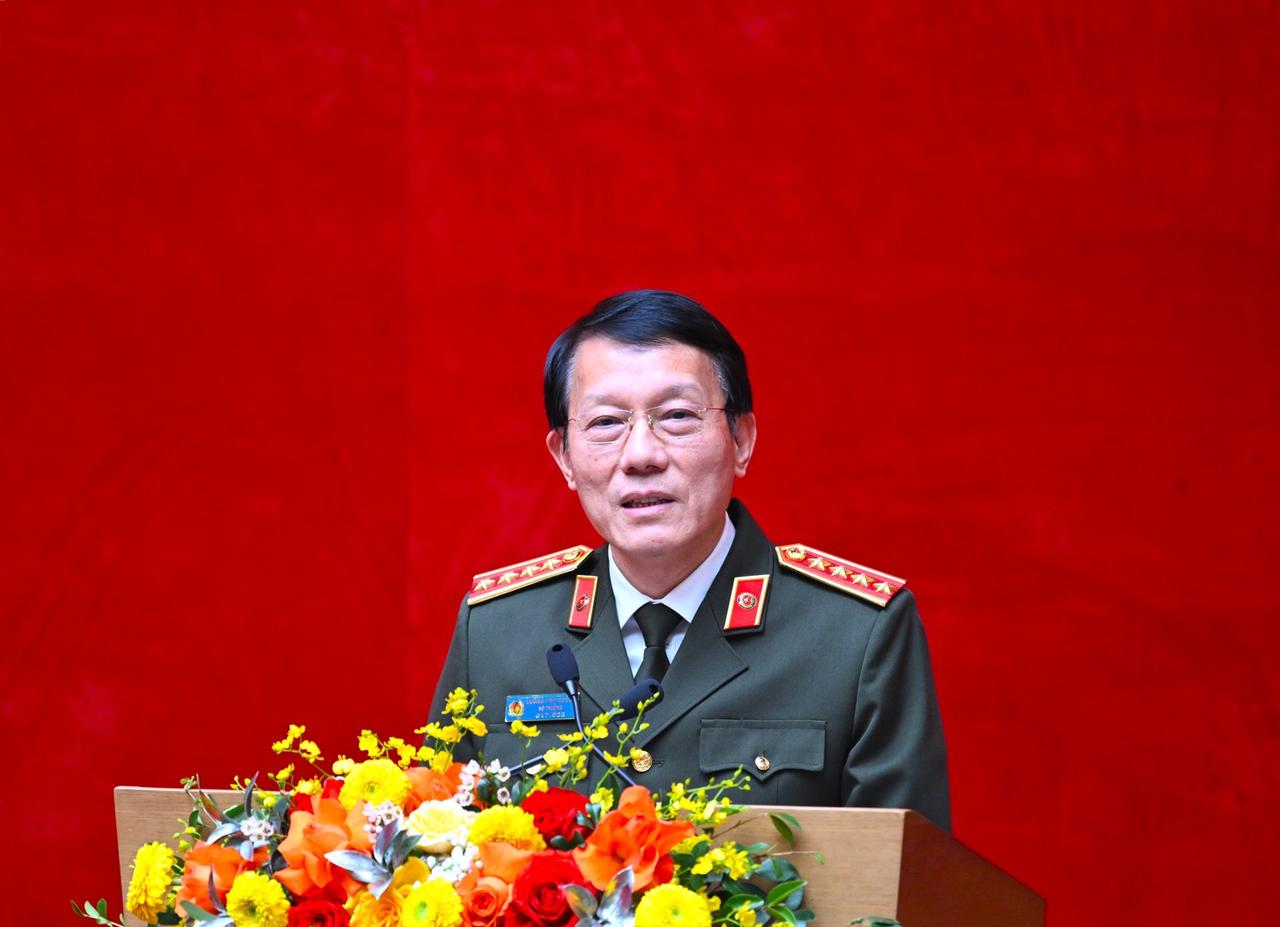 Trấn áp quyết liệt các loại tội phạm, tạo môi trường an toàn phát triển đất nước Trấn áp quyết liệt các loại tội phạm, tạo môi trường an toàn phát triển đất nước