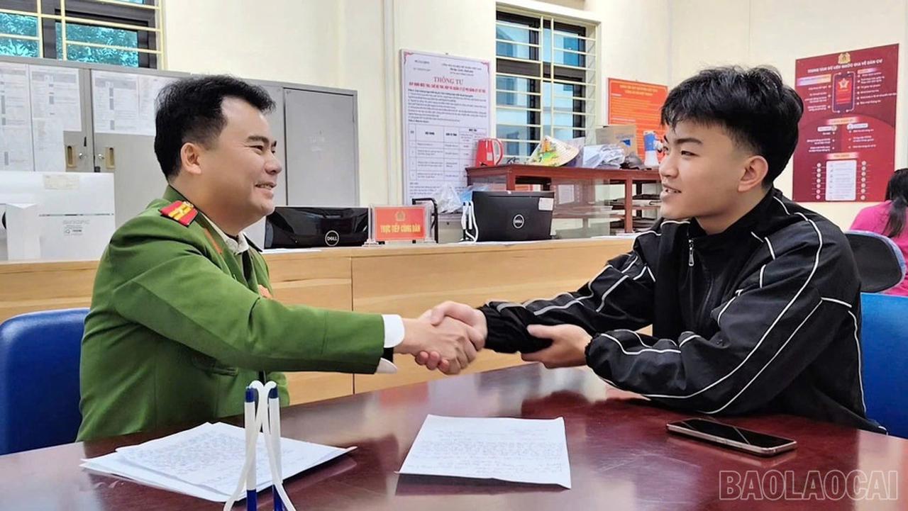 Công an xã Hợp Thành tìm lại tài sản bị thất lạc cho người dân từ dữ liệu camera