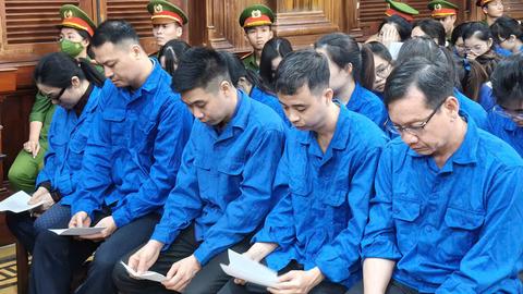 100 bị cáo hầu toà trong vụ làm giả phiếu kiểm nghiệm kẹo Kera, Hiup