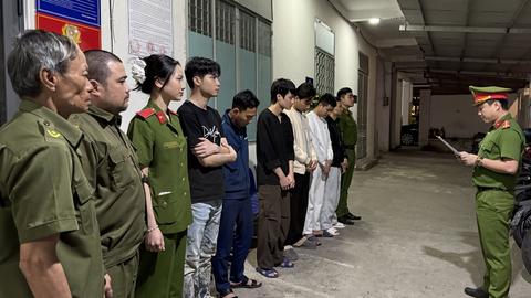 Nhóm lừa đảo qua sàn giao dịch tiền ảo giả mạo 