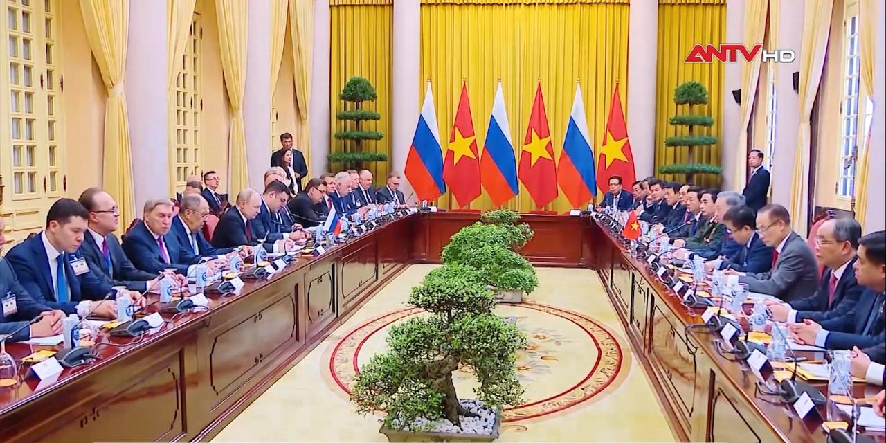 Đột phá trong công tác đối ngoại, hội nhập quốc tế  