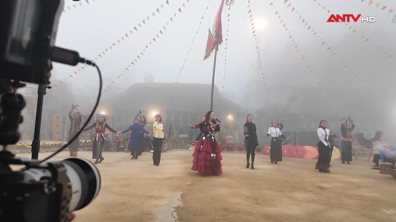 Hậu trường ghi hình "Xuân Gấm Hoa" tại Sapa