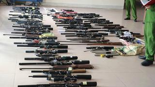 Phát hiện, thu giữ 319 khẩu súng quân dụng ngụy trang tinh vi 