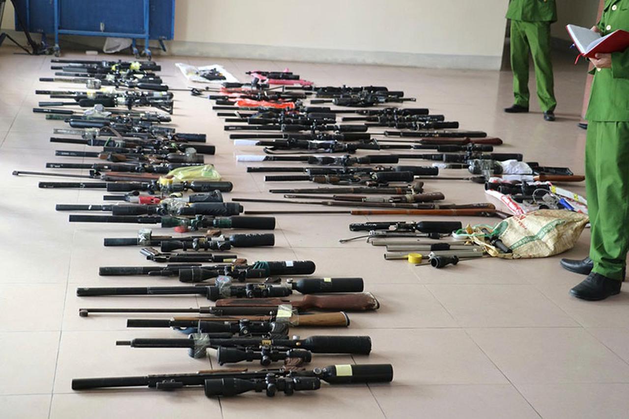 Phát hiện, thu giữ 319 khẩu súng quân dụng ngụy trang tinh vi 