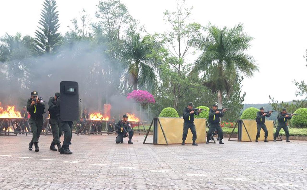 Công an Nghệ An bảo đảm không để xảy ra cháy, nổ dịp Đại hội Đảng và Tết Nguyên đán