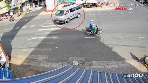 Tạm giữ đối tượng lái xe ô tô gây náo loạn