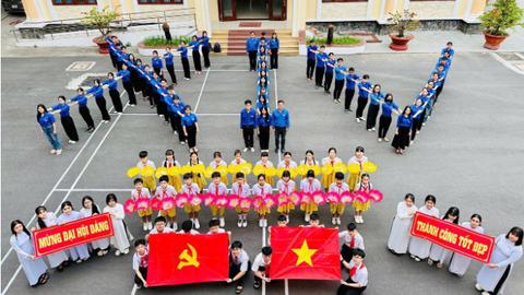 Tuổi trẻ tràn đầy khát vọng và tiên phong hướng về Đại hội XIV của Đảng