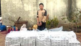 Bắt đối tượng mua bán 10.000 gói thuốc lá lậu