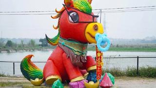 Đa dạng linh vật ngựa đón Tết Bính Ngọ